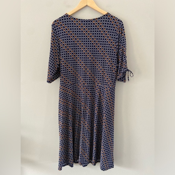 Pennington’s Navy & Rust Geometric Print V Neck Wrap Midi Short Sleeve Dress - Picture 3 of 3